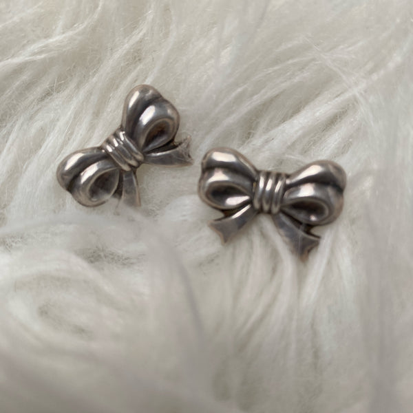 Ribbons and Bows Earrings