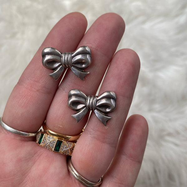 Ribbons and Bows Earrings